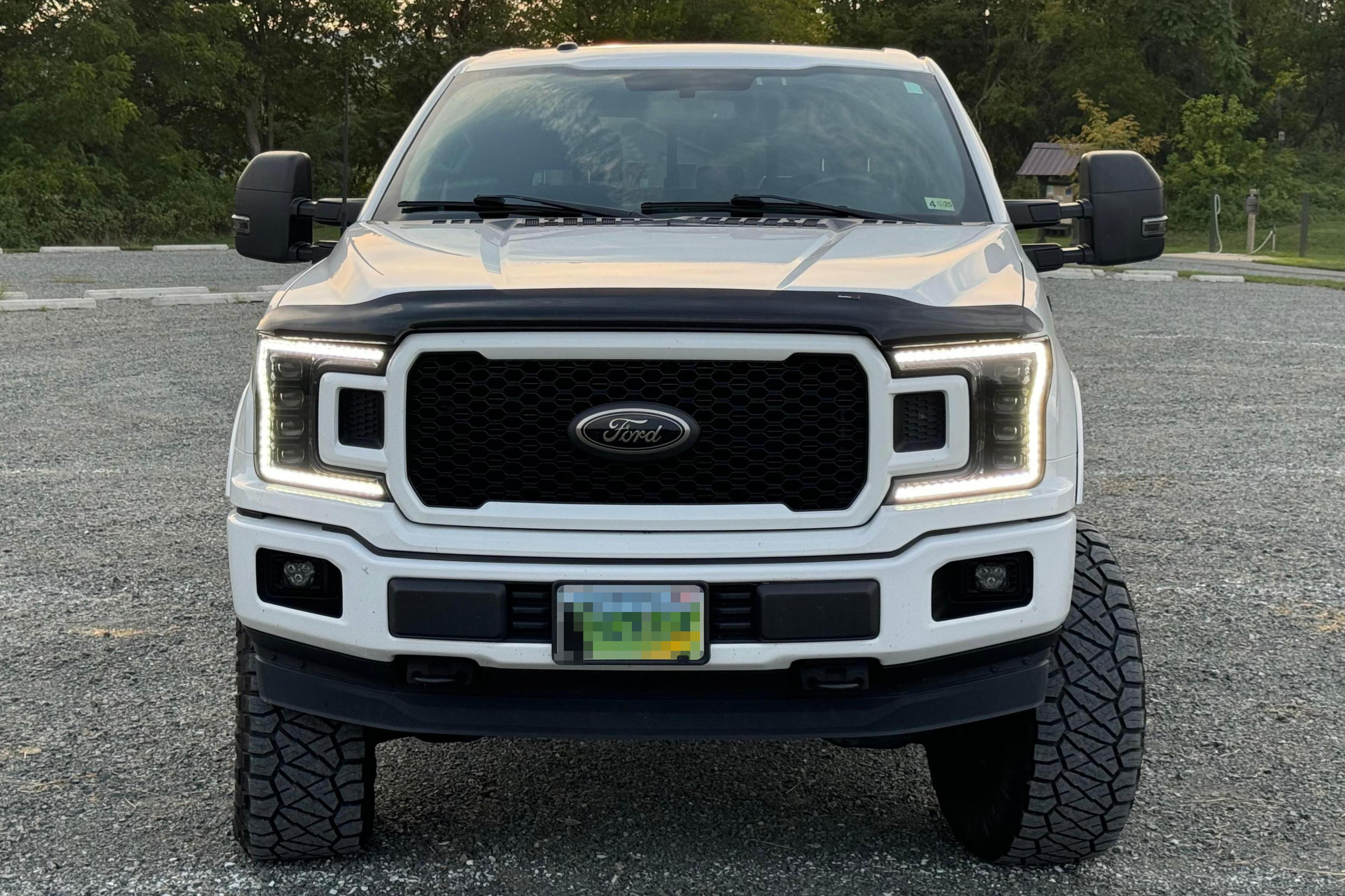 2018 Ford F-150 XLT 4x4 SuperCrew image 2