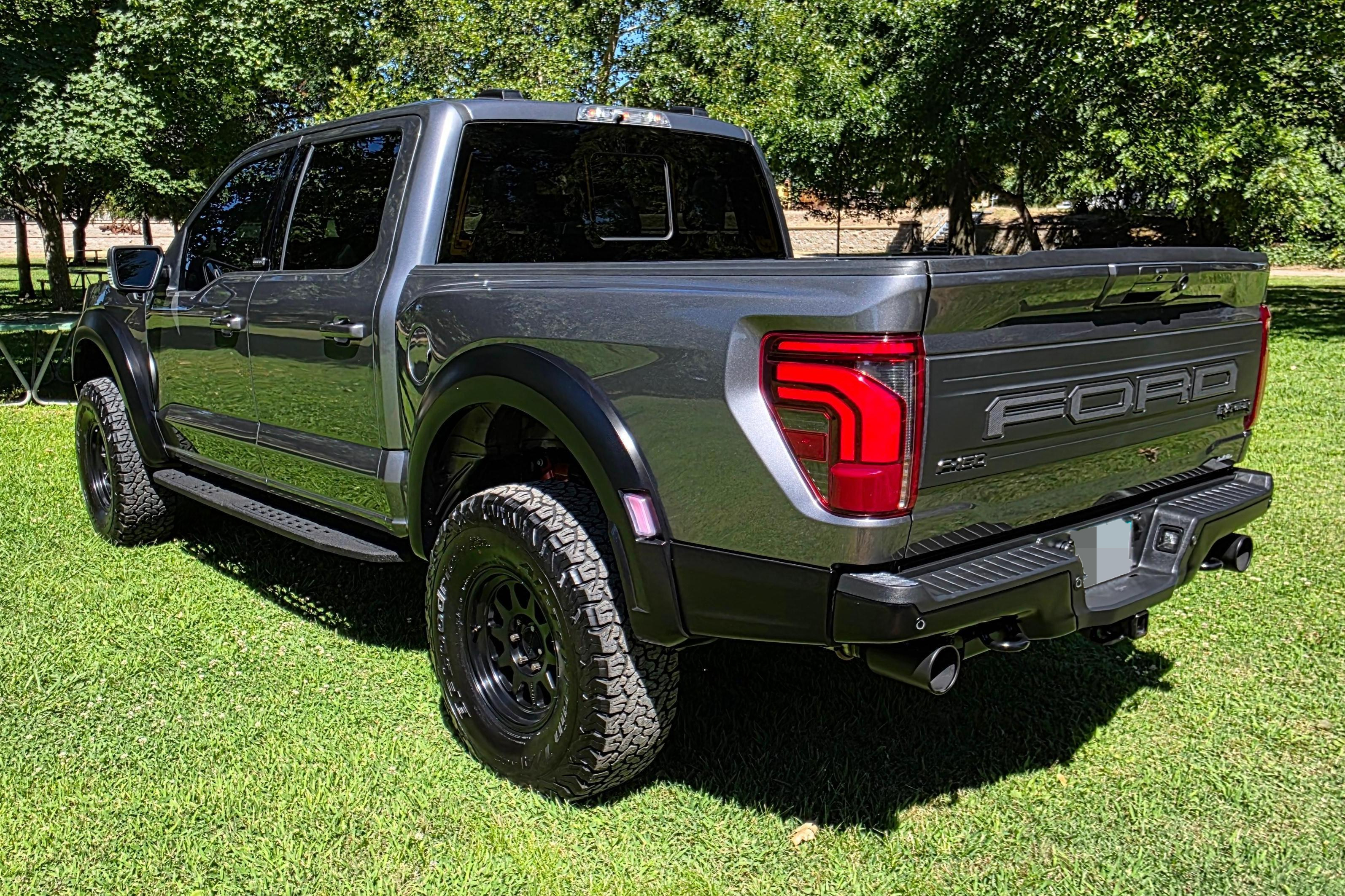 2025 Ford F-150 Raptor image 4