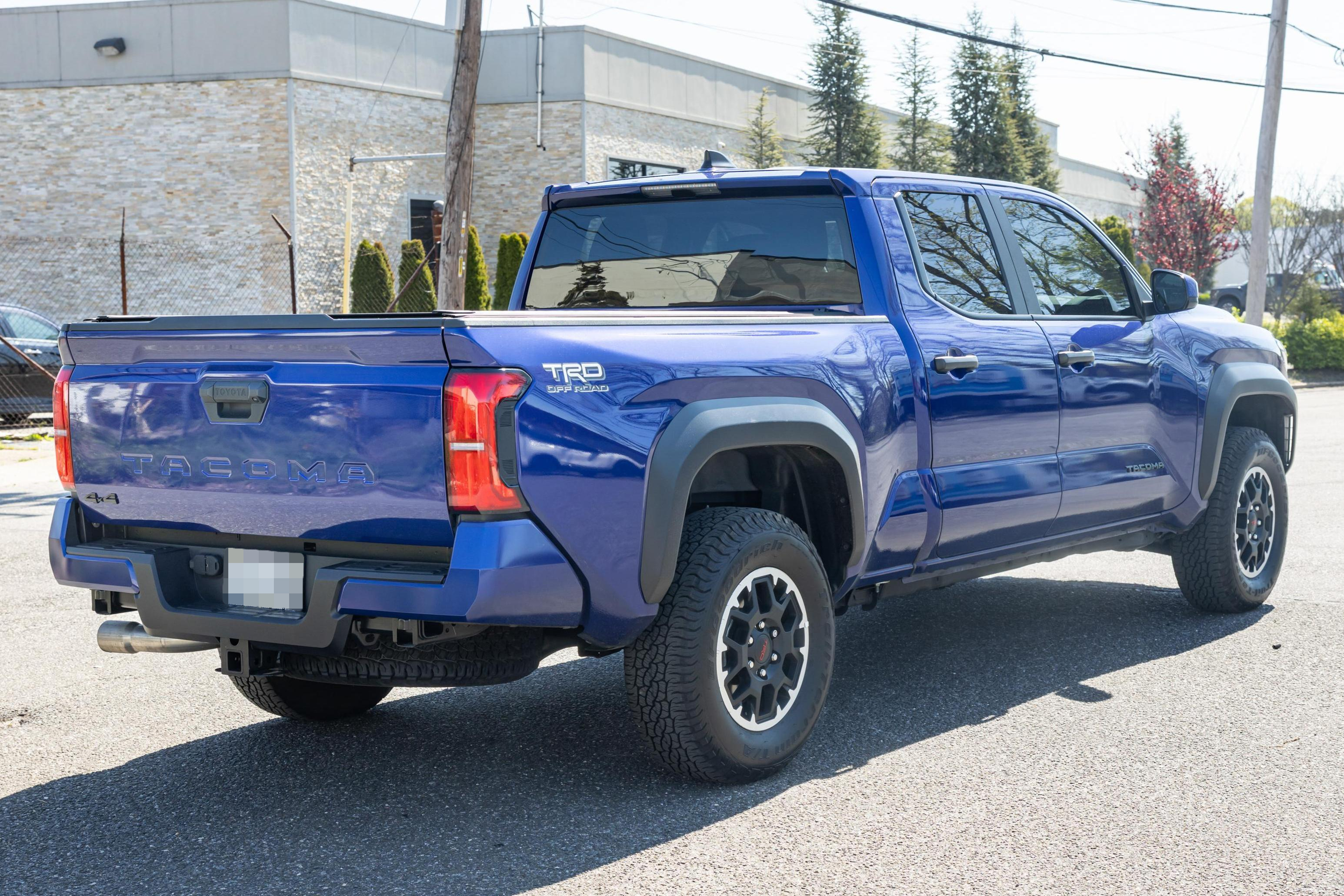 2025 Toyota Tacoma TRD Off-Road Double Cab 4x4 image 4