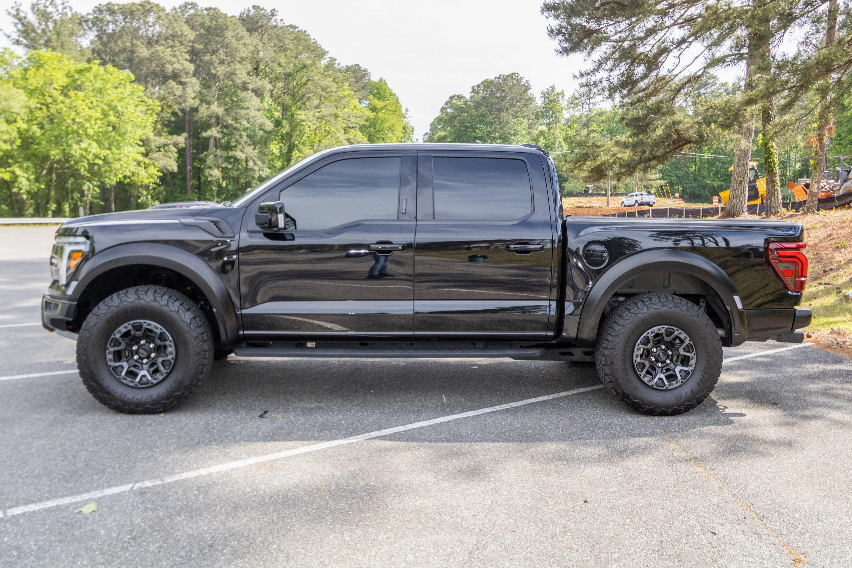 2024 Ford F-150 Raptor R image 3