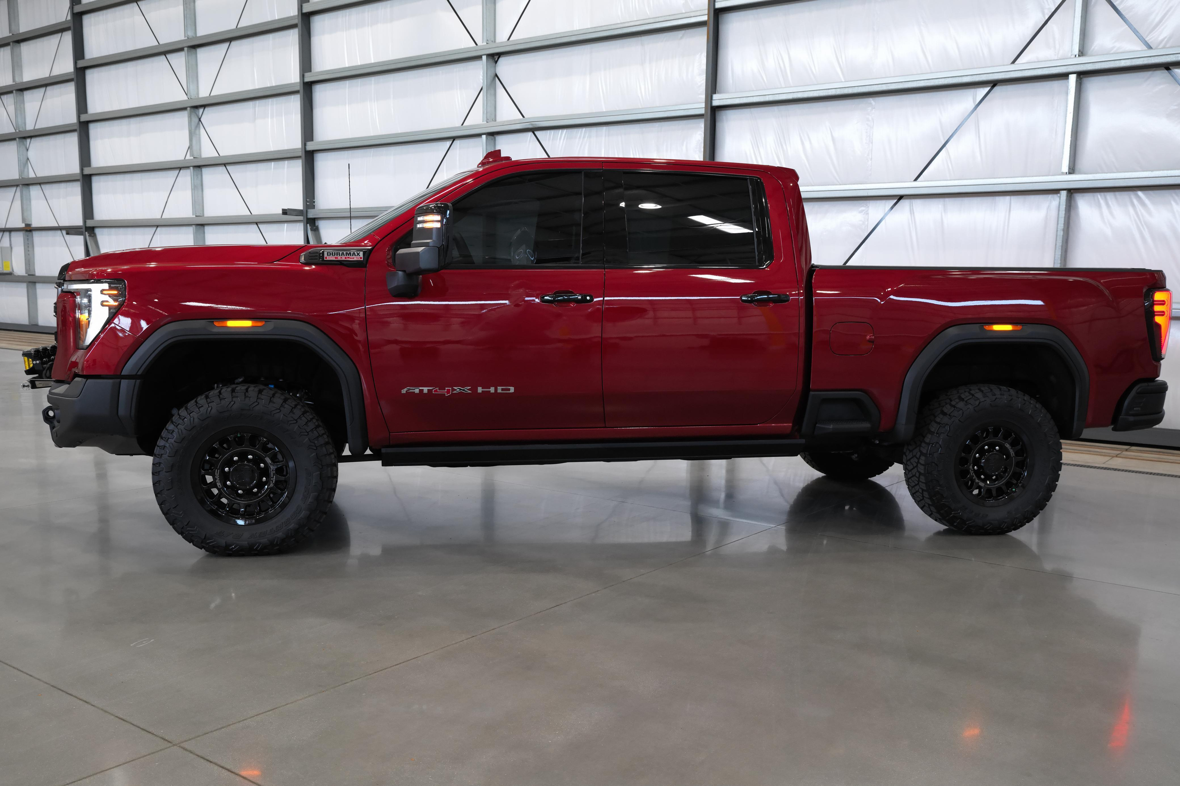 2024 GMC Sierra 2500 HD AT4X image 3