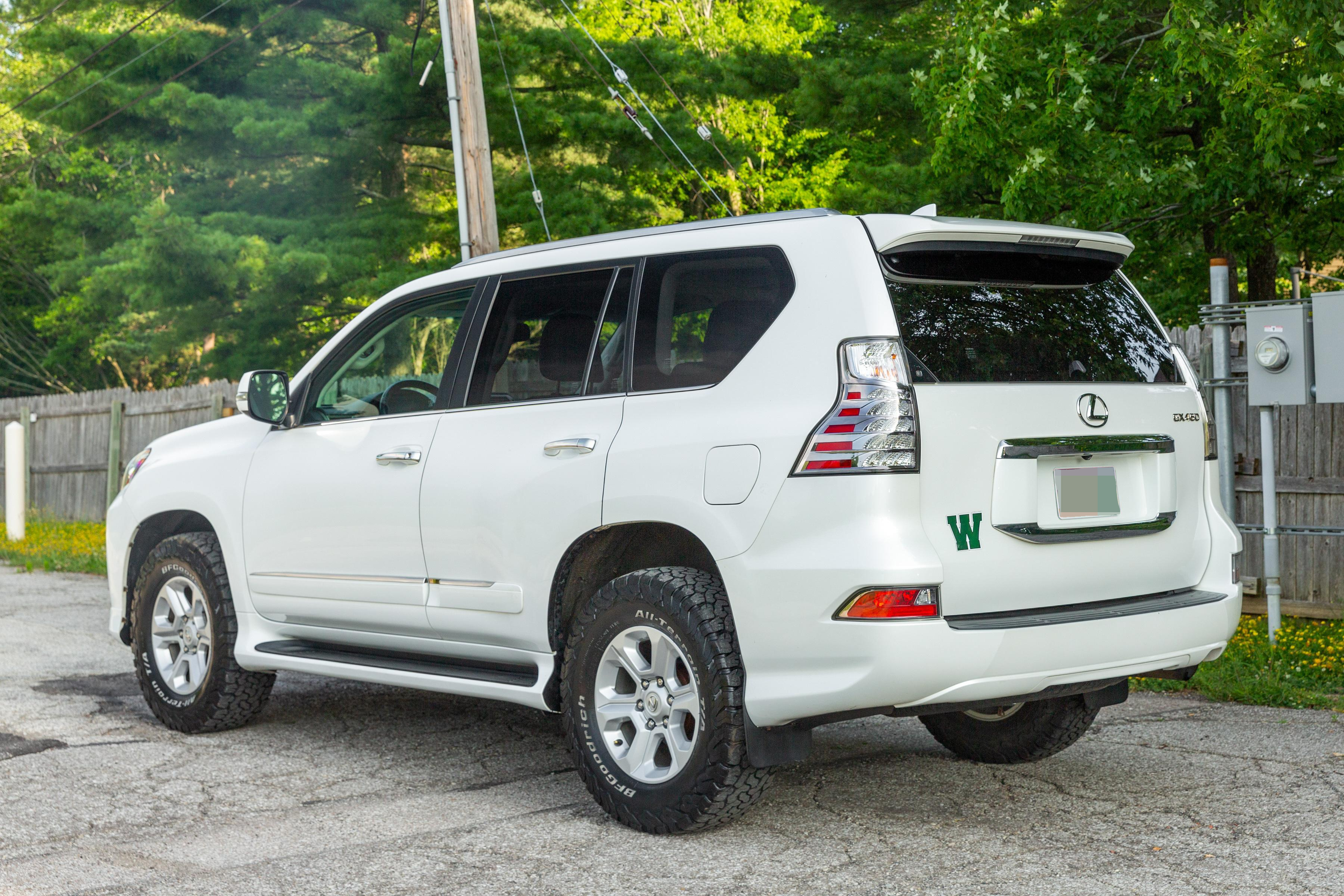 2016 Lexus GX 460 image 4