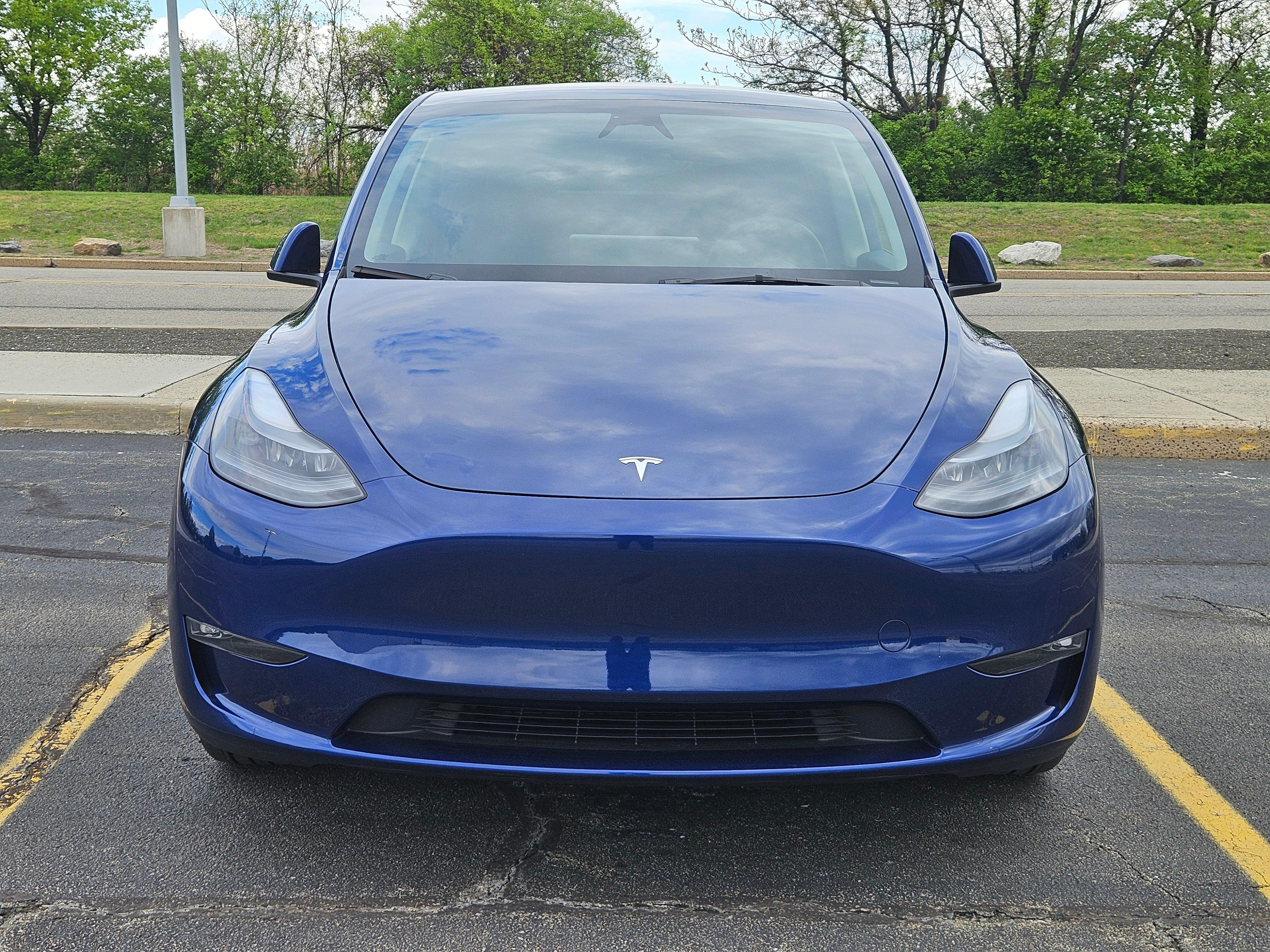 2023 Tesla Model Y Long Range AWD image 6